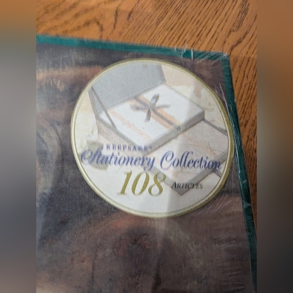 Vintage Cherub Stationery Box with 108 Cards, Sheets & Envelopes - Picture 3 of 6